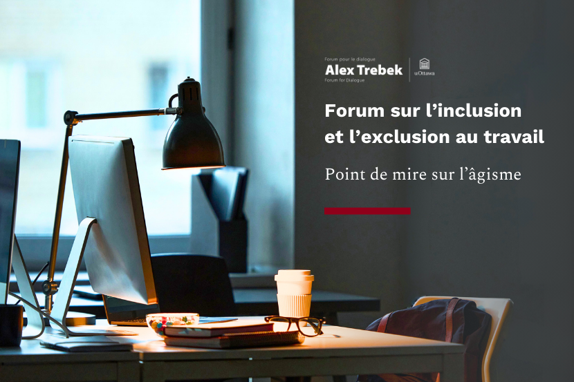 Bureau avec ordinateur et chaise vide